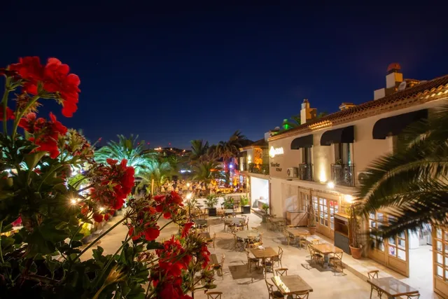 Alaçatı Aura Plus Hotel