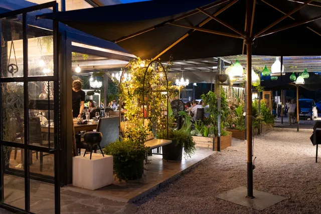 Pesce & P. fish & pizza restaurant