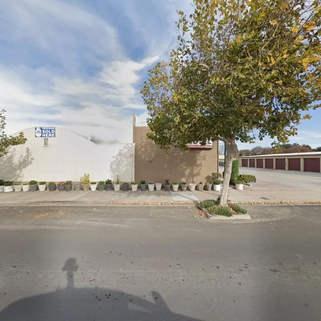 Emil's Motel & Storage