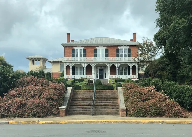 Lyndon House Arts Center