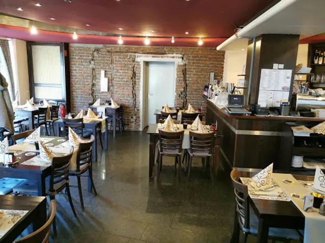 La Grotta Ristorante & Pizzeria