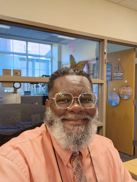 Wardz Barber & Salon