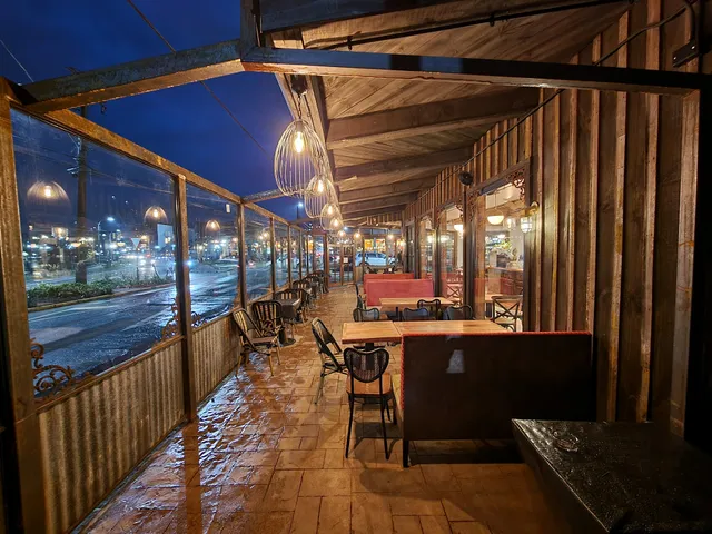 La Vinoteca Puerto Varas - Restaurant y Tienda de Vinos