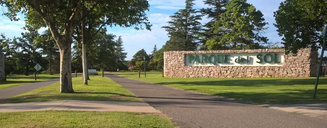 Sol - Cementerio Parque / Crematorio Park