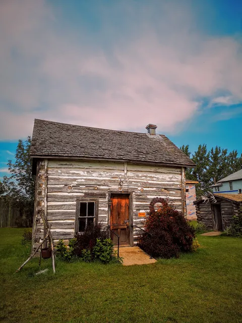 Fort La Reine Museum