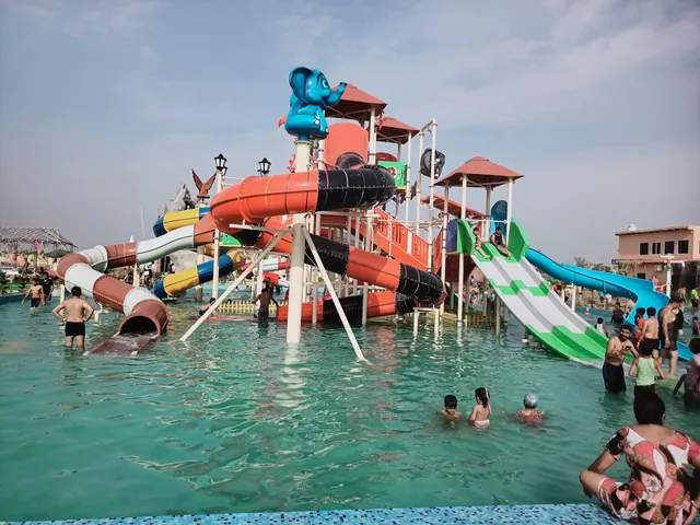 Kingland Waterworld Rohtak