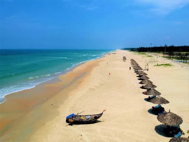 Bãi Biển Hạ Thanh - Tam Thanh Beach