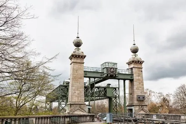 Henrichenburg boat lift