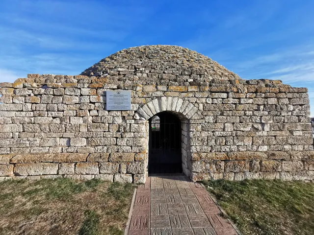 Mavzoley Khuseyn-Beka