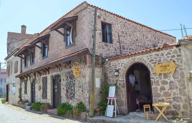 Neziş'in Konağı Küçükköy Ayvalık