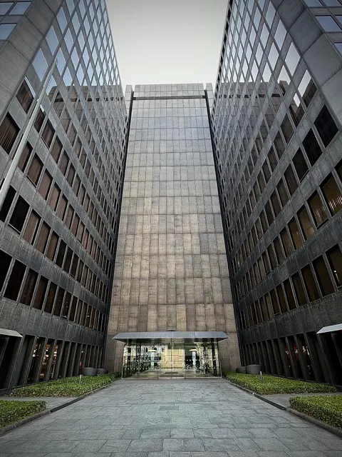 Osaka Midosuji Building