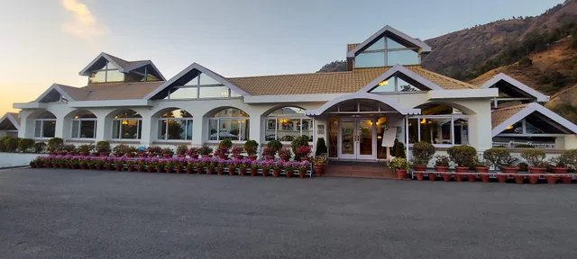 Club Mahindra Kandaghat Entry Gate