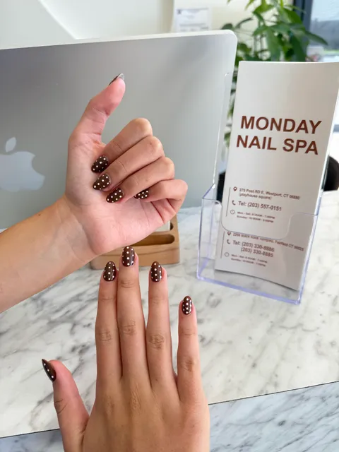 Monday Nail Spa（Fairfield）