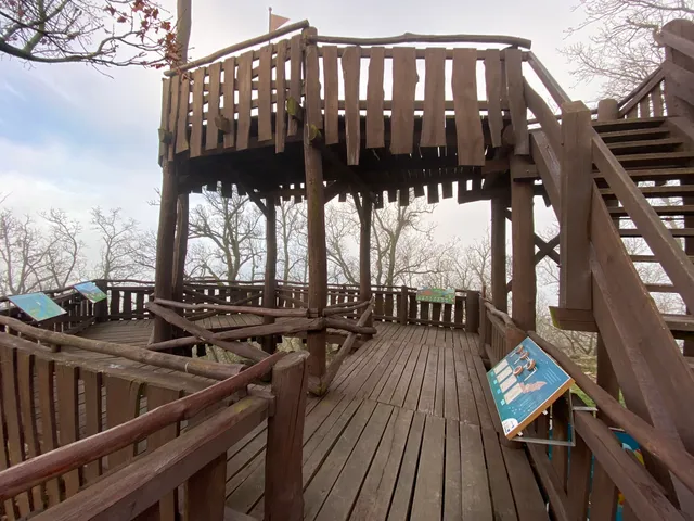 Óvári rom és kilátó