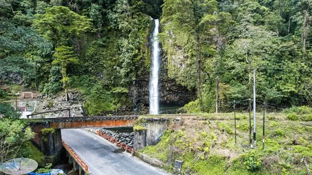 Lembah Anai Waterfall