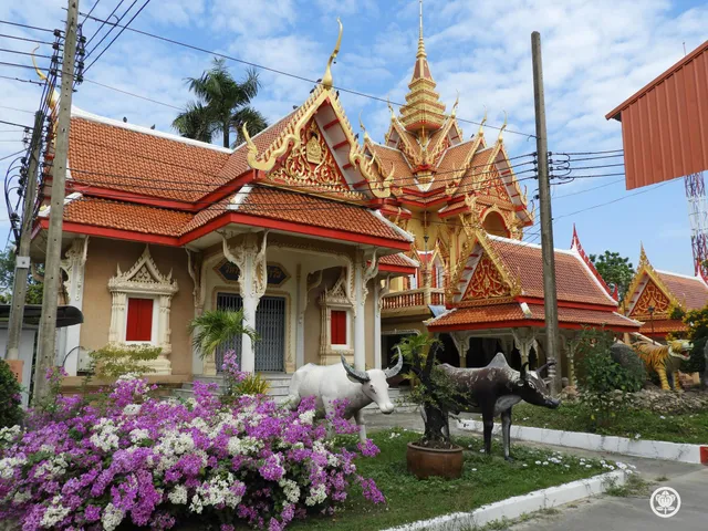 Wat Klang Khu Wiang