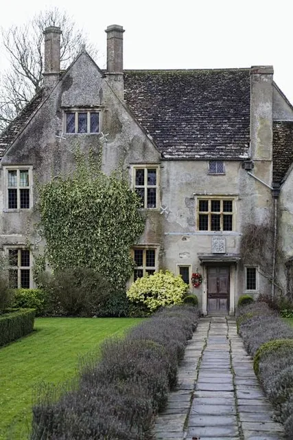 National Trust - Avebury Manor