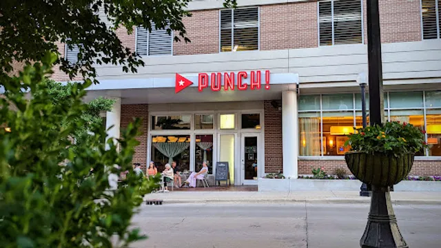 Punch! Bar & Lounge