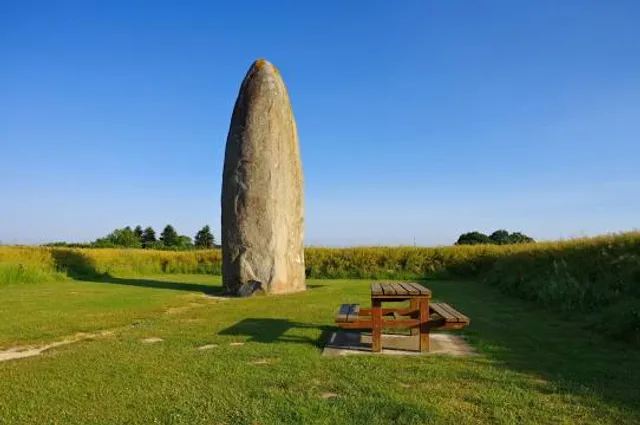 Menhir de Champ-Dolent