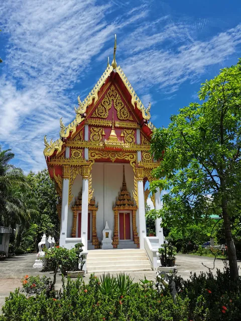 Wat Khao Tabaek