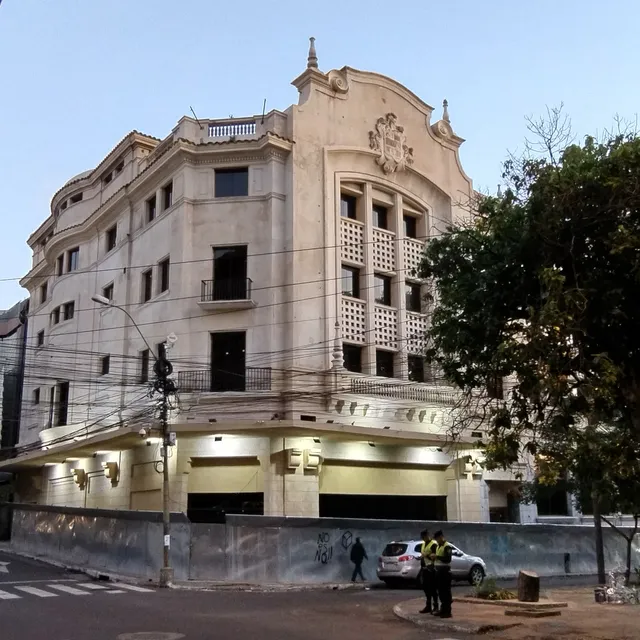 Ex Cine Victoria