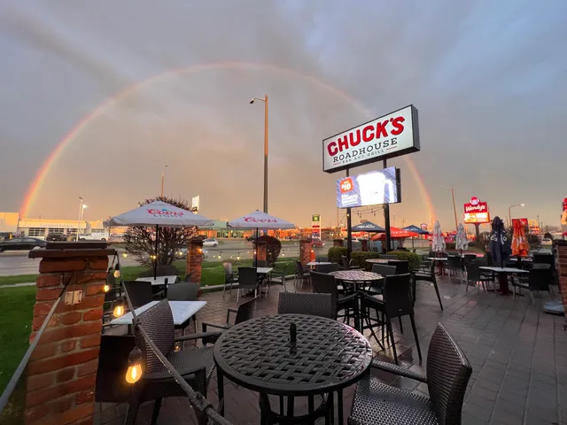 Chuck's Roadhouse Bar & Grill