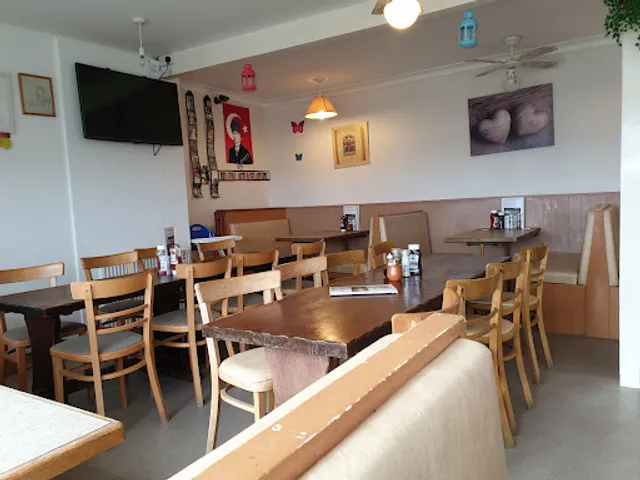 Promenade Cafe& Wine Bar And Restaurant