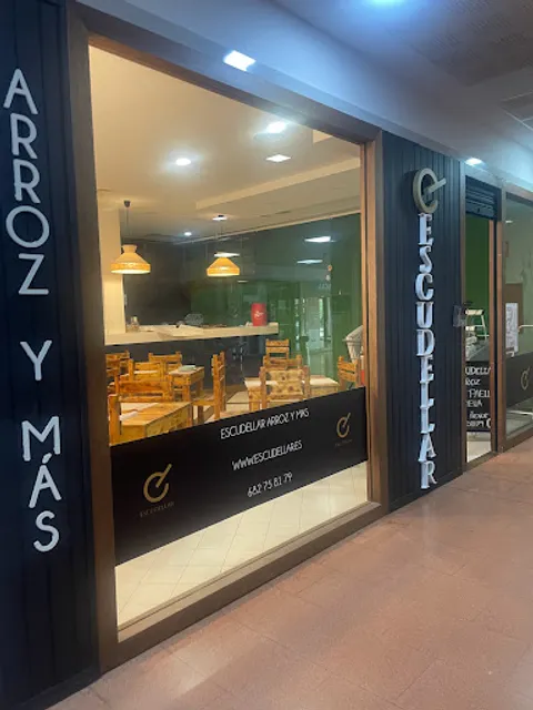 Escudellar Arroz y Mas