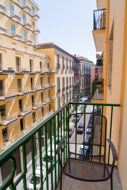 Suite cervantes, Naples