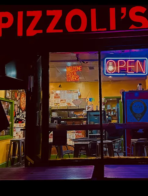 Pizzolis Pizzeria