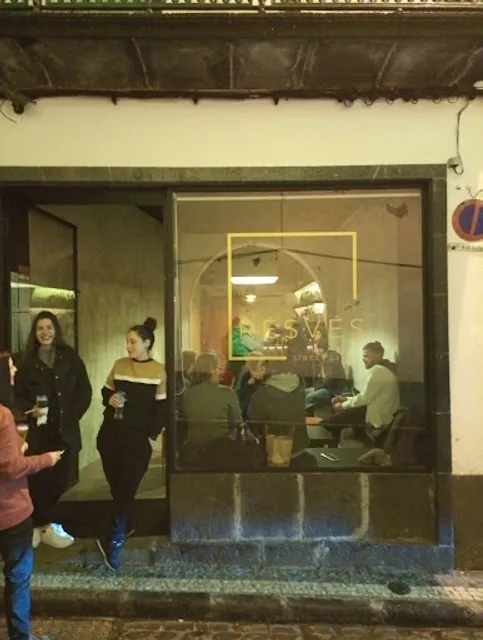 Résvés Street Bar - Ponta Delgada