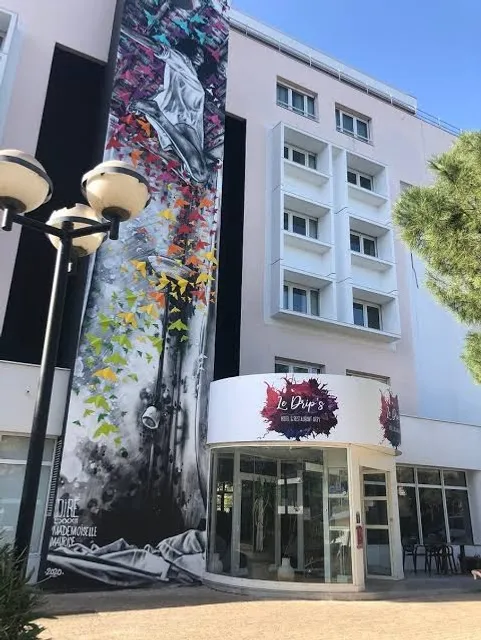 Le Drip's Bar & Restaurant