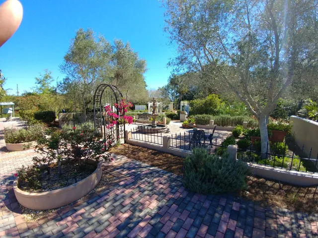 Discovery Gardens