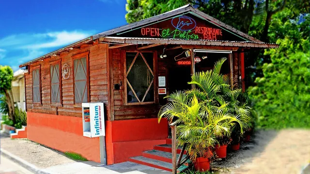 El Delfín Restaurante Bar