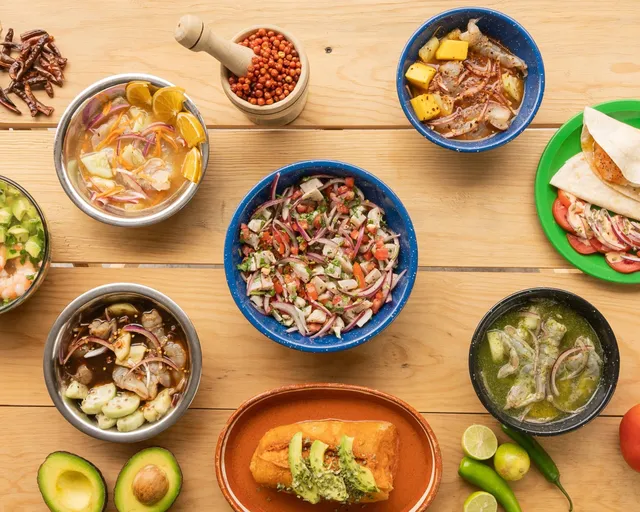 Tinitas Marisqueria & Burger