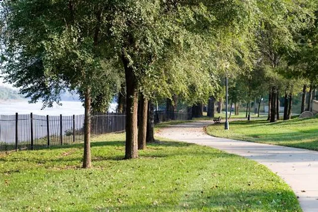 Leavenworth Landing Park