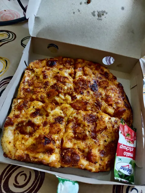 Donatos Pizza