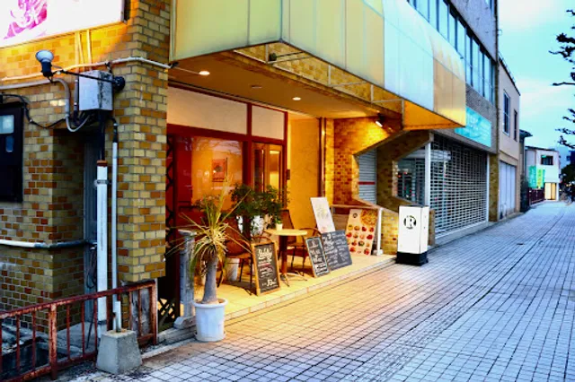 アール・スタイル・ダイニング