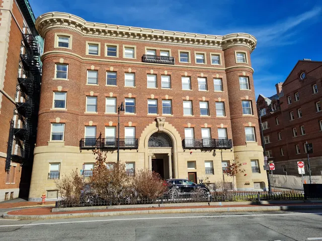 Hasty Pudding Theatricals