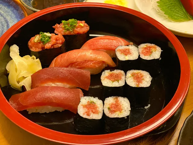 Sushi Dokoro Yuraku