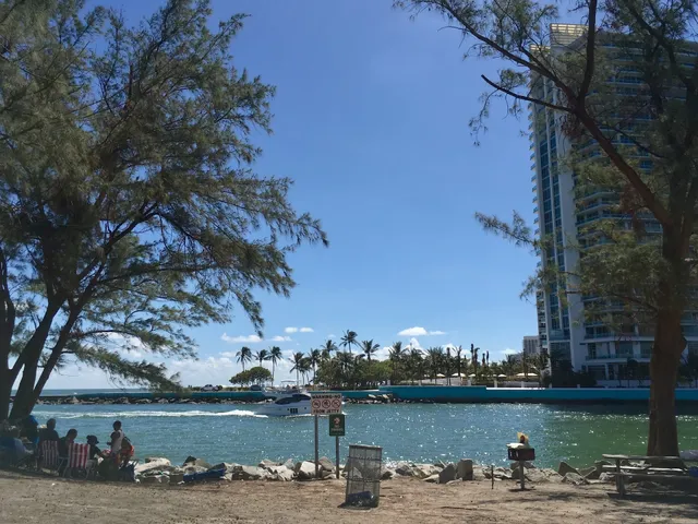 Haulover Park Bayside Picnic Area