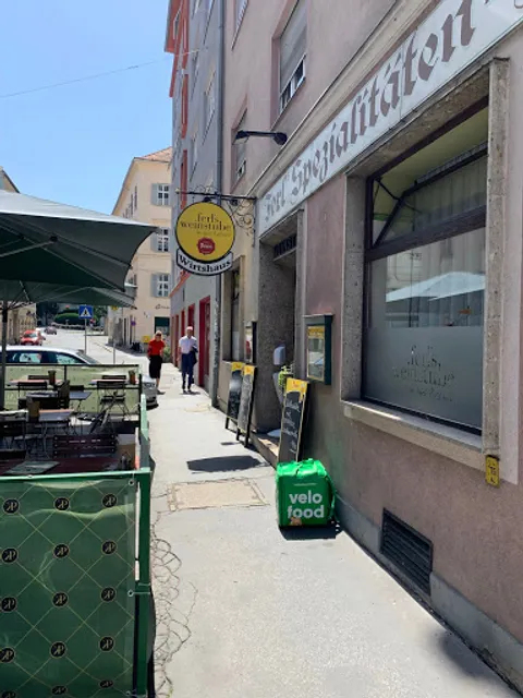 Ferl's Winebar by Karli Pichlmaier