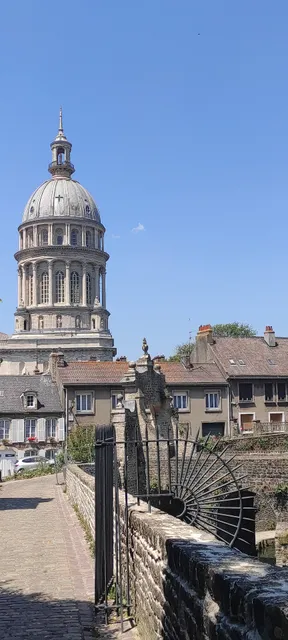 Promenade Charles Dickens - Les remparts