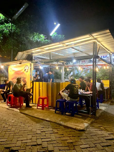 Camp Burger & Coffee