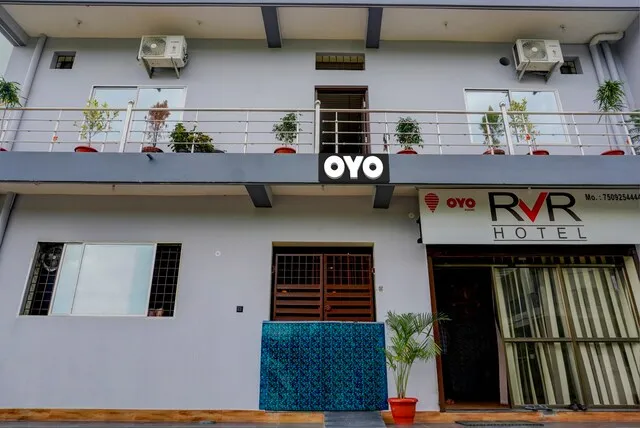 OYO Flagship Hotel RVR