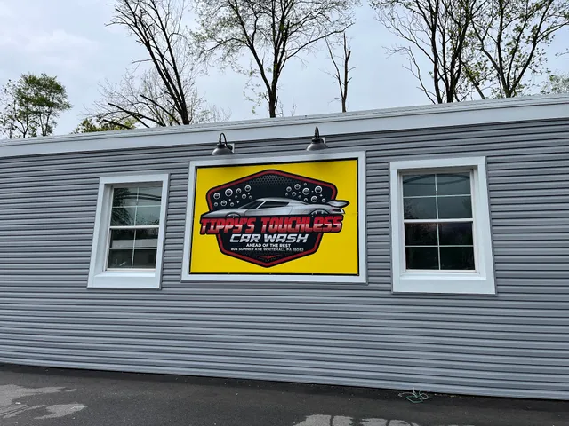 TIPPY’S TOUCHLESS CAR WASH