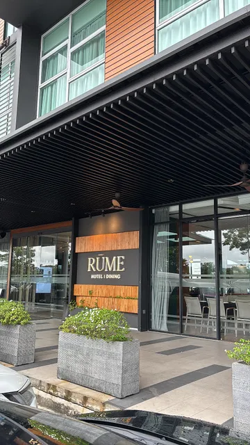 RŪME Hotel & Dining