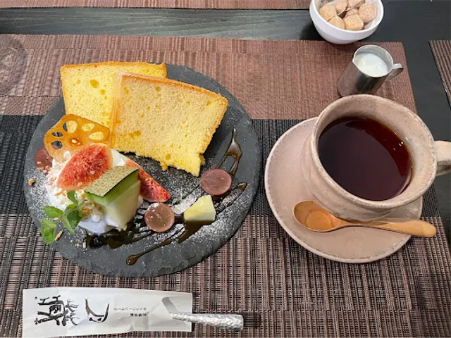 ギャラリーカフェ 月蔵 (花福別館)