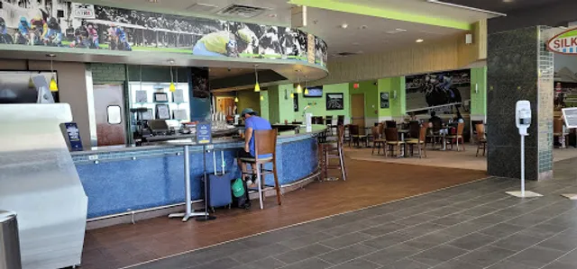 Silks Saratoga Bistro