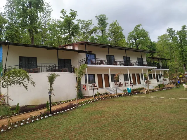 Treebones Resort & Adventure Park